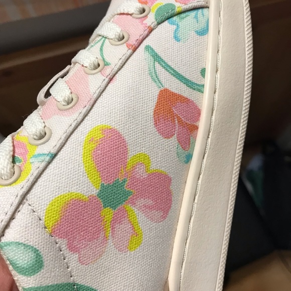 🌺🍃 Coach Clip Low Top Sneaker Dreamy Floral Print  6.5 7 8 8.5 9 9.5 10 11 - Picture 9 of 15